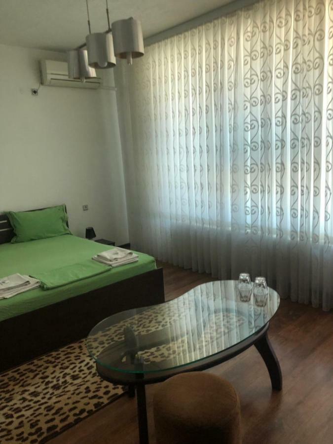 Hotel White House Kurdzhali ภายนอก รูปภาพ